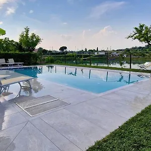 Sara , Bardolino Italien